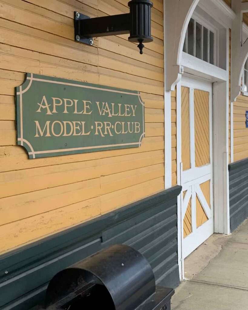 Apple Valley Model Railroad