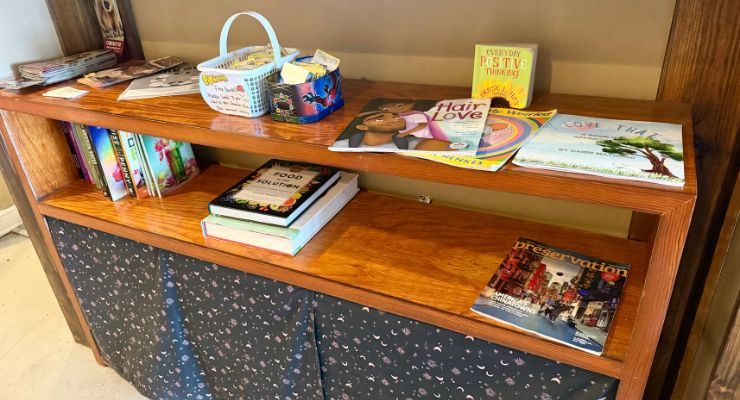 Games and toys at Cafe of Sweet Abundance